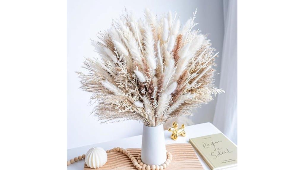 dried pampas grass bouquet