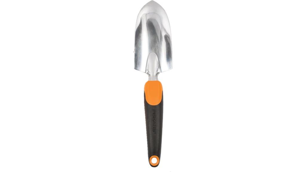 ergonomic gardening hand tool