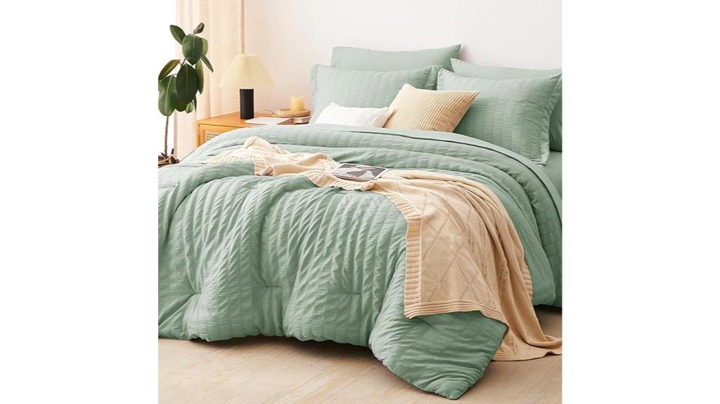 luxurious seersucker bedding set