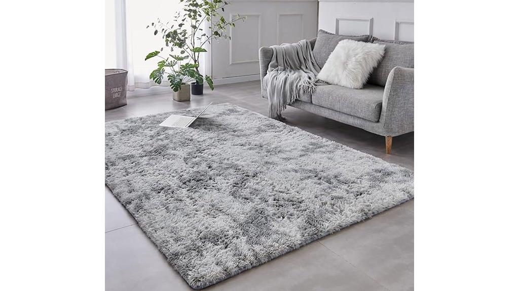 shaggy light grey rug