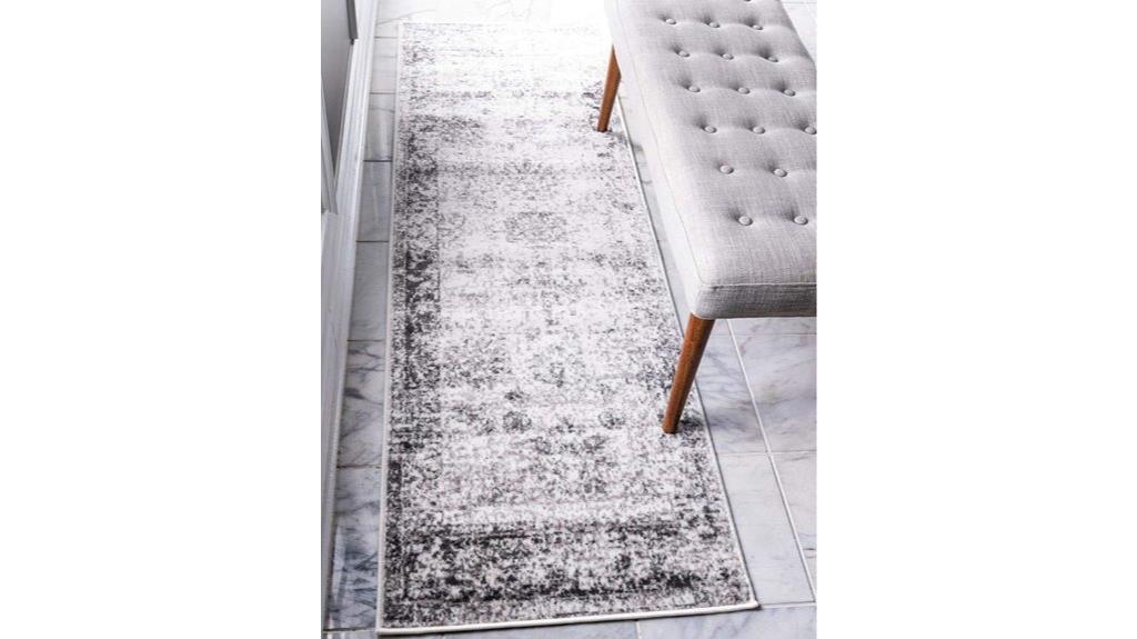 gray and beige runner